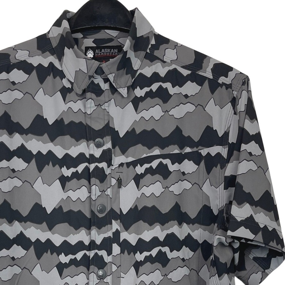 Duluth Alaskan Hardgear Chilkat‎ River Button Snap Mens M Snow Camo Gray